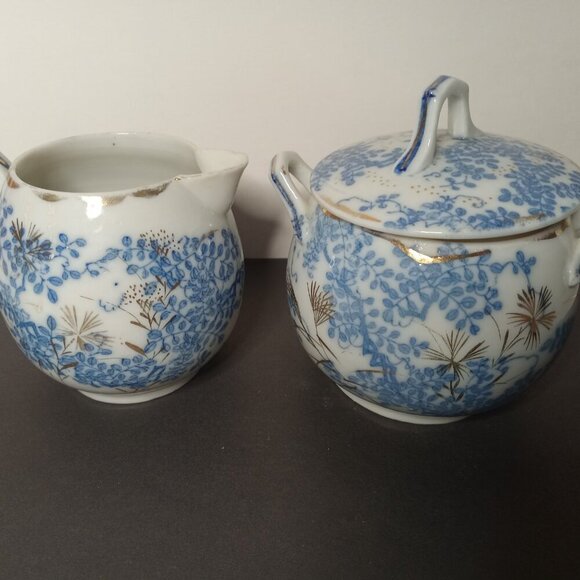 Vintage Asian Porcelain Blue and white floral Sugar and Creamer Set - Picture 14 of 14